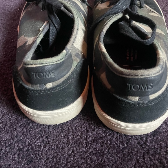 TOMS Black and Camouflage Casual Shoes - Picture 3 of 5